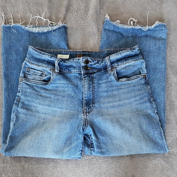 Kut from the Kloth Distressed Blue Ankle Jeans - Picture 3 of 13